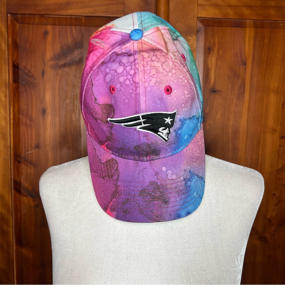 New Era "Pink" New England Patriots Tie-Dye Pattern Crucial Catch Adjustable Hat